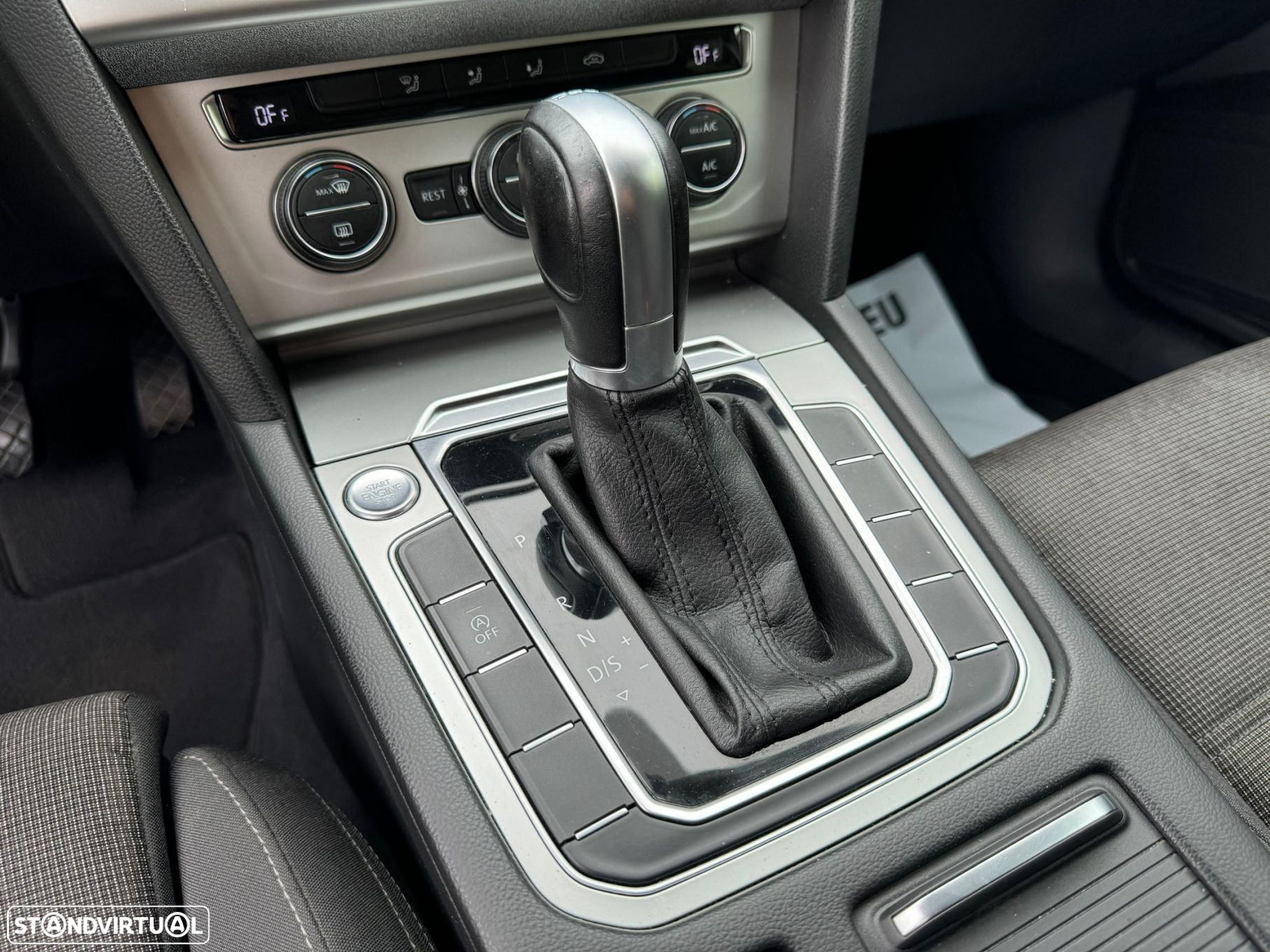VW Passat 1.6 TDI Business DSG - 37