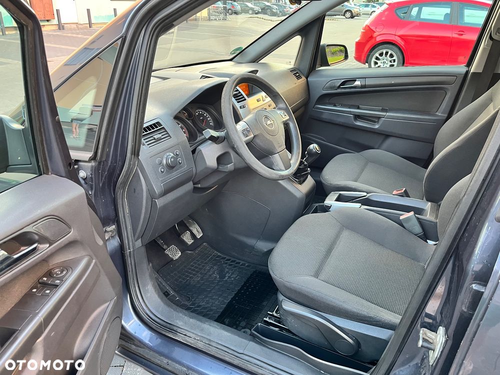 Opel Zafira 1.6 - 12