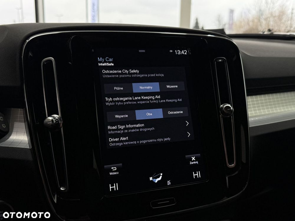 Volvo XC 40 - 36