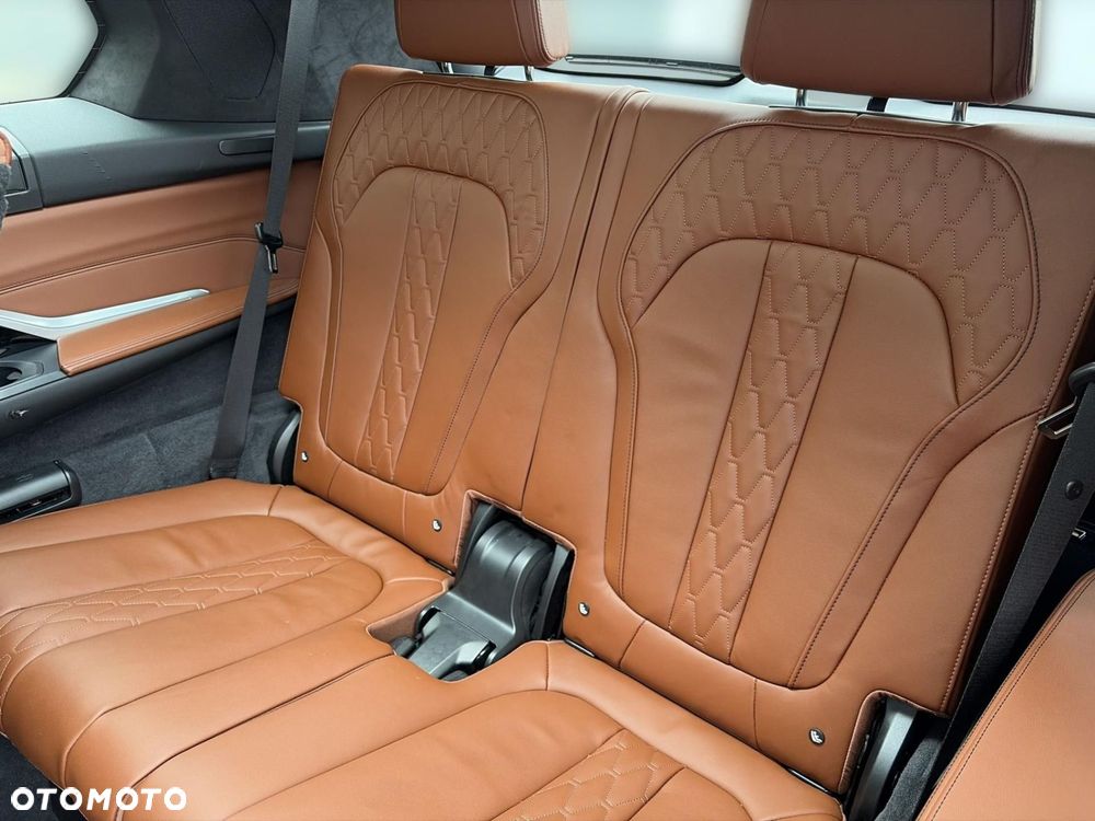 BMW X7 - 10