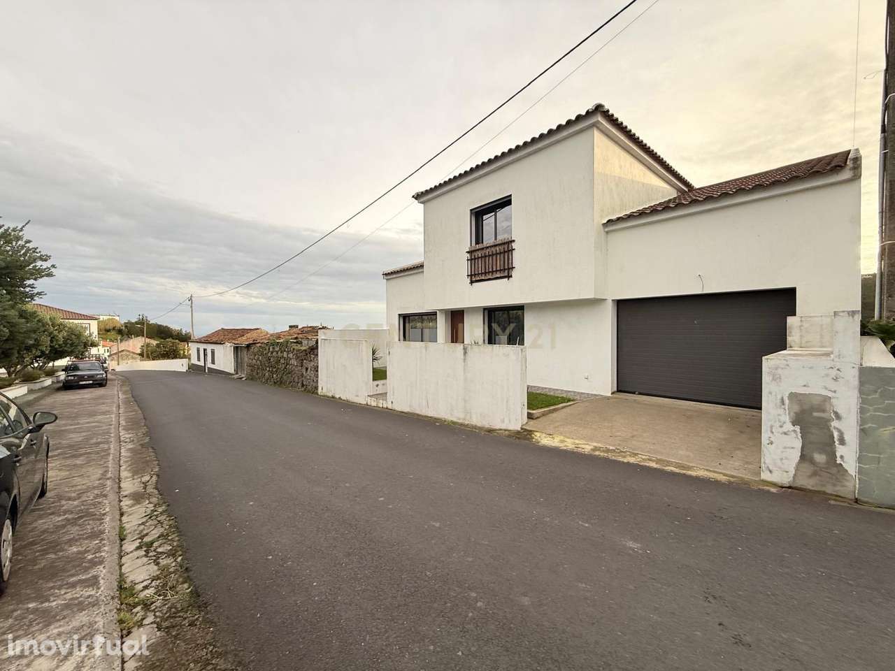 Moradia Recente com Vista Mar e Serra – Qualidade, Conforto e Tranquil - Grande imagem: 2/23