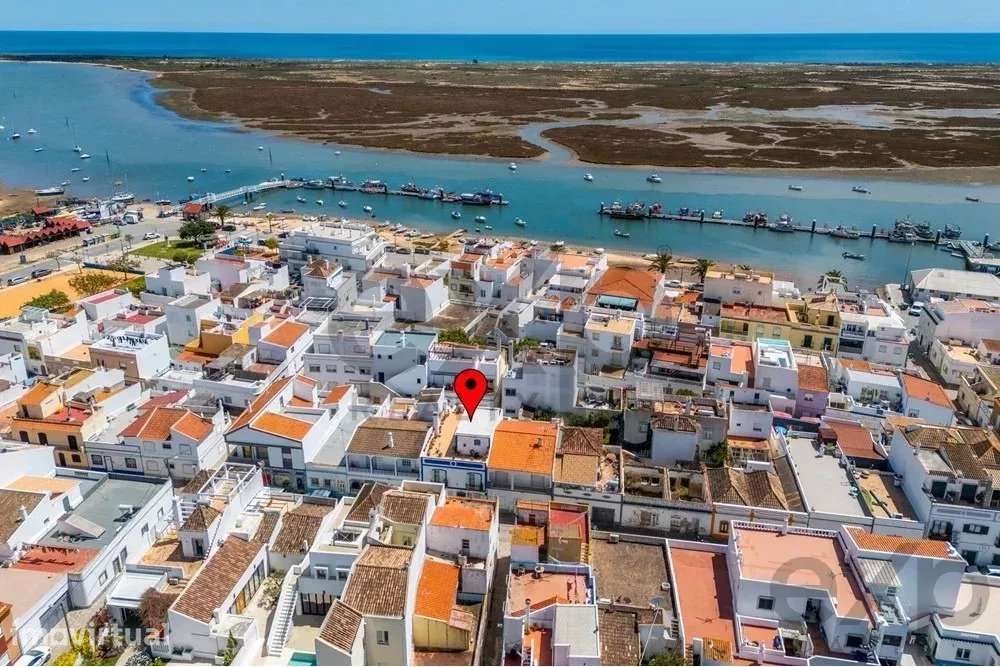 Fantástica moradia T4+2, pátio e amplos terraços no centro de Santa Lu - Grande imagem: 2/41