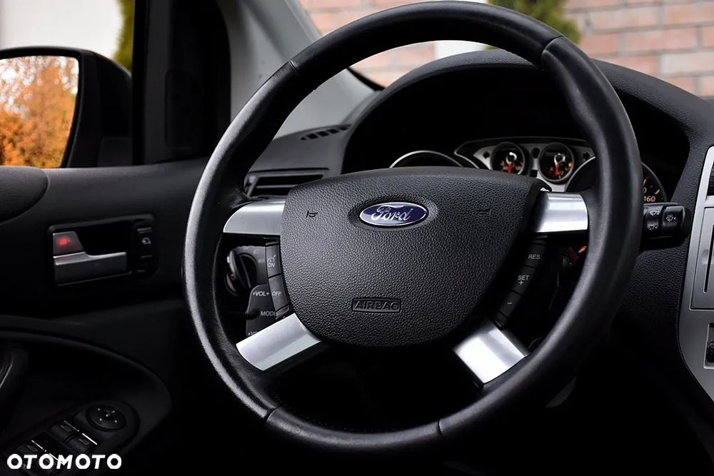 Ford Kuga 2.0 TDCi 4x4 Titanium - 19