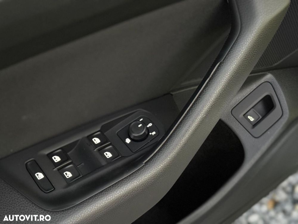 Volkswagen Passat Variant 2.0 TDI DSG (BlueMotion Technology) Highline - 13