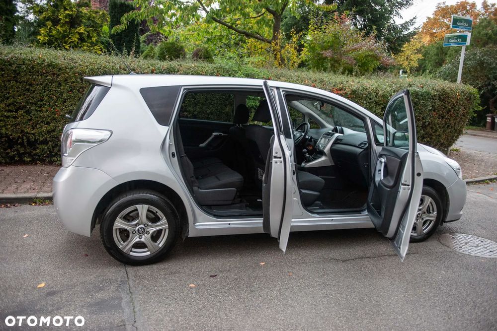Toyota Verso 1.8 7-Sitzer Executive - 8