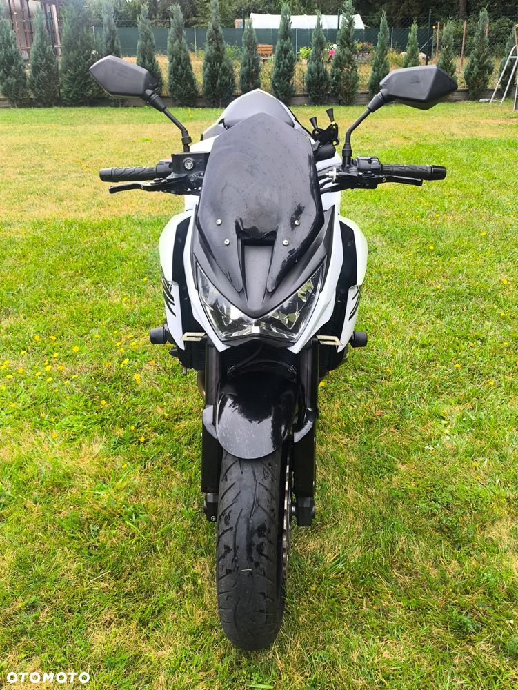 Kawasaki ZR - 8