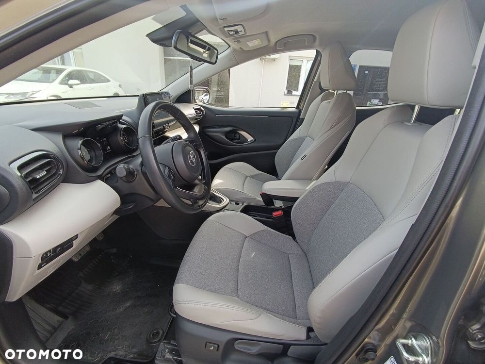 Toyota Yaris - 8