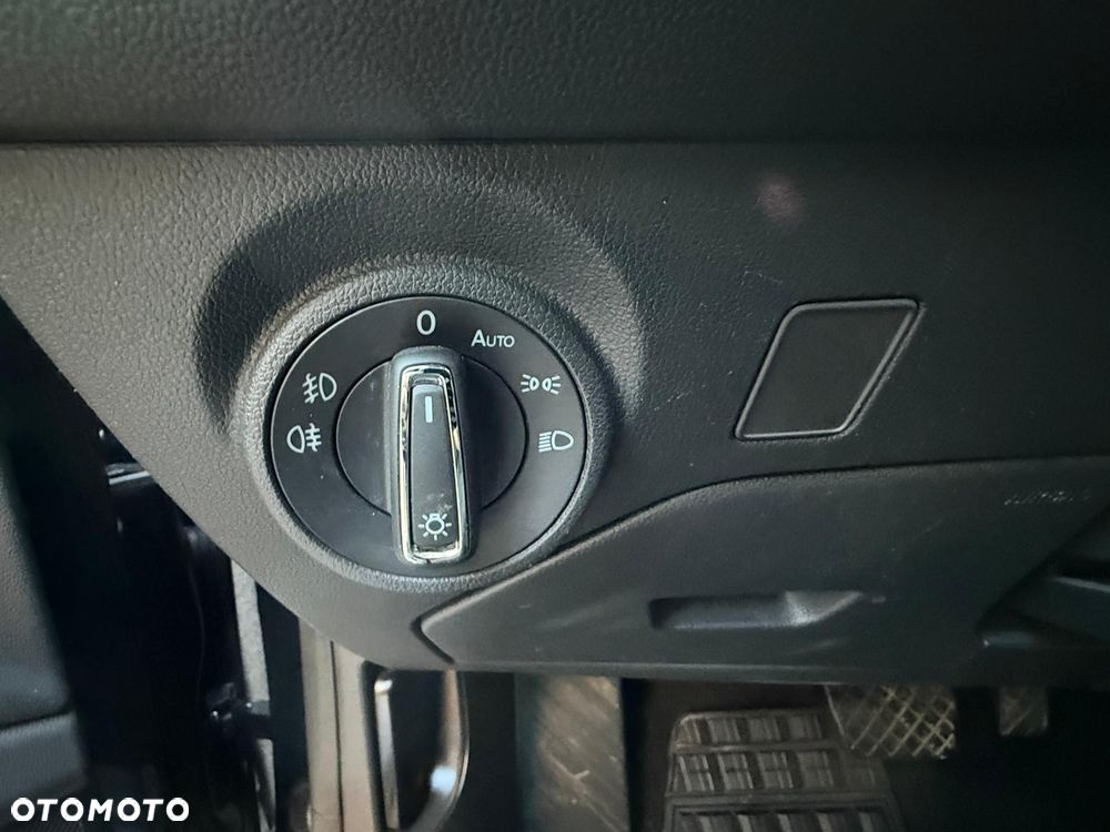 Seat Leon 2.0 TDI DPF Start&Stop DSG FR - 11