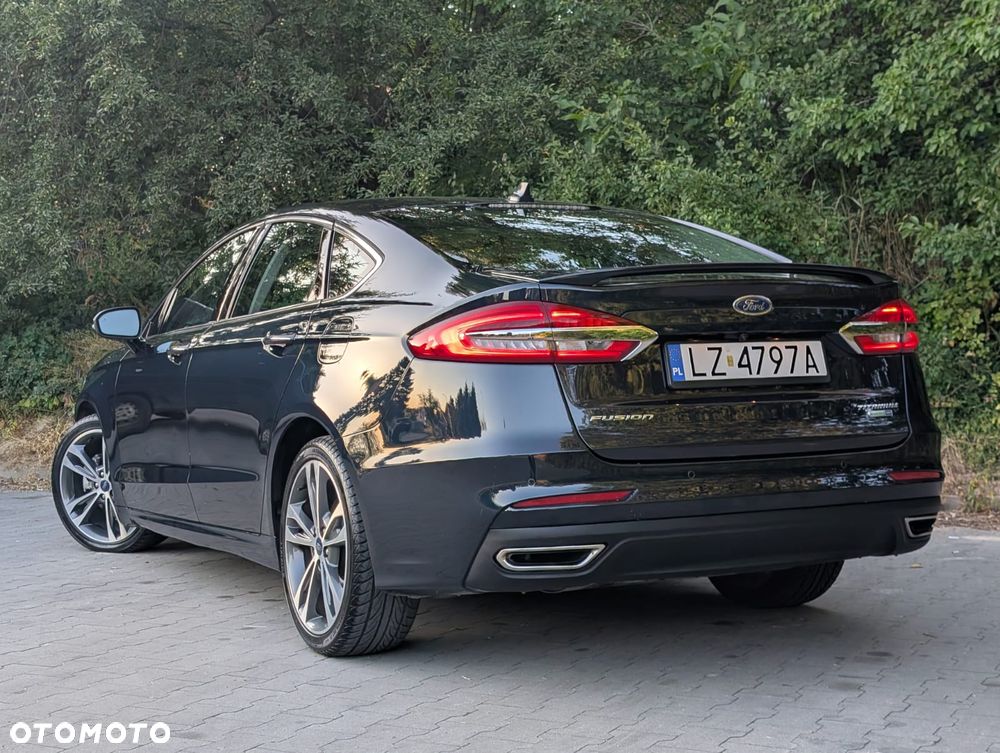 Ford Fusion - 10