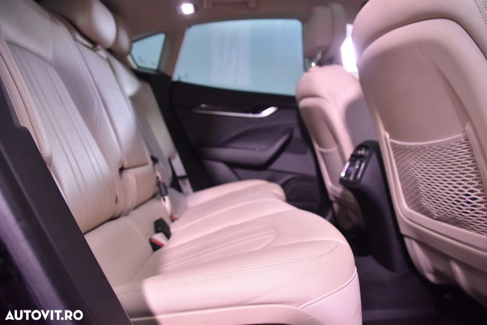 Maserati Levante - 12