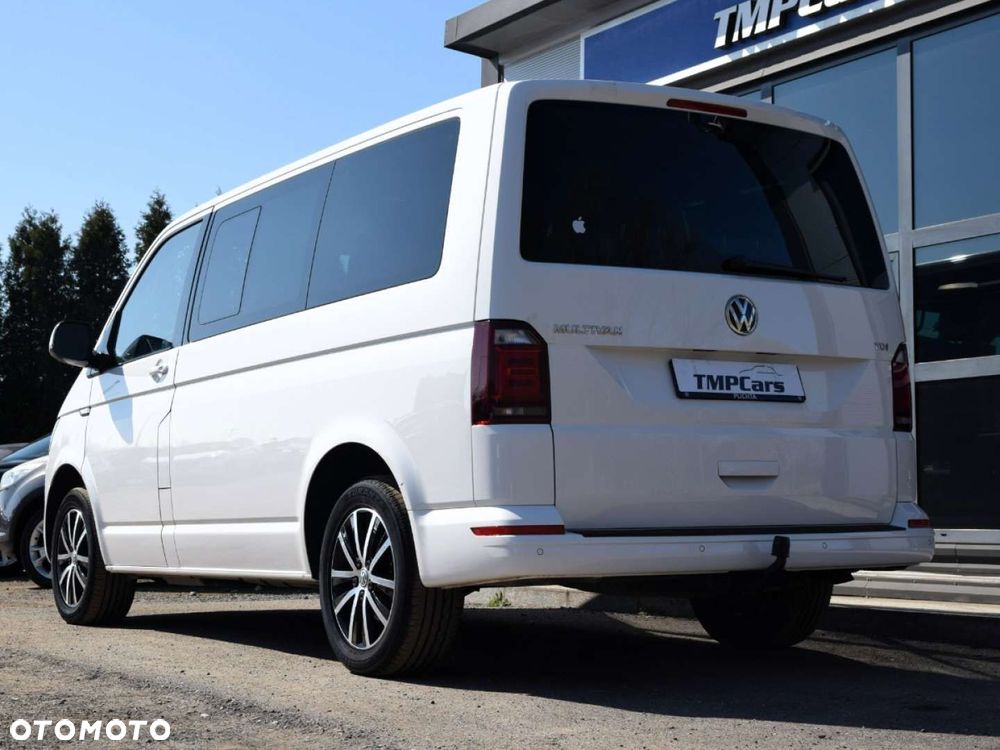 Volkswagen Multivan - 17