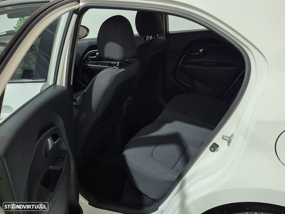 Kia Rio 1.2 CVVT LX - 26