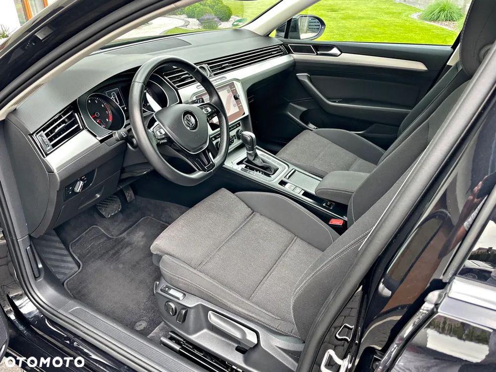 Volkswagen Passat ver-variant-1-5-tsi-opf-dsg-comfortline - 21