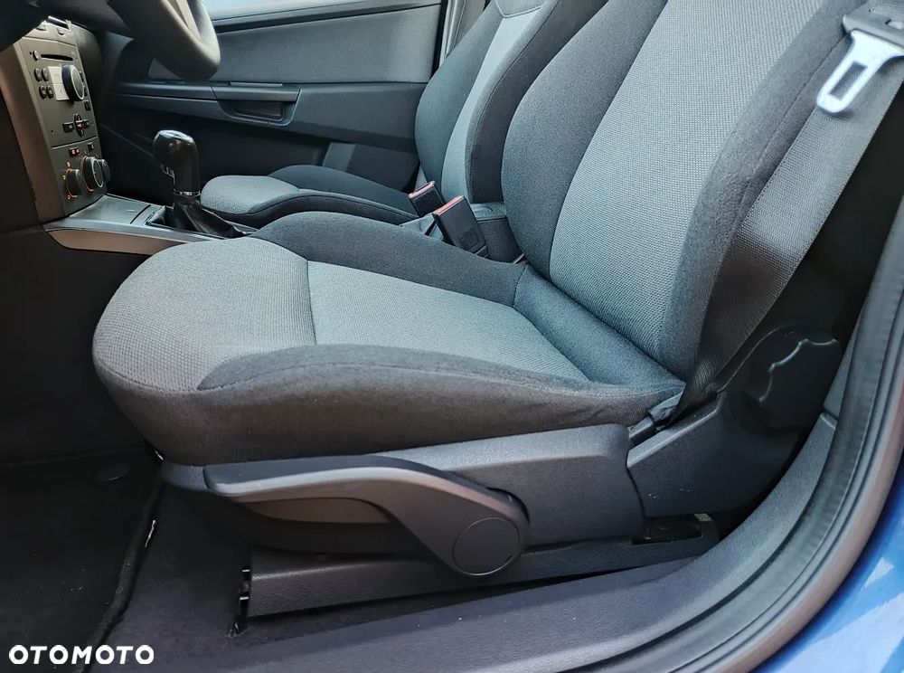 Opel Astra 1.6 Elegance - 23
