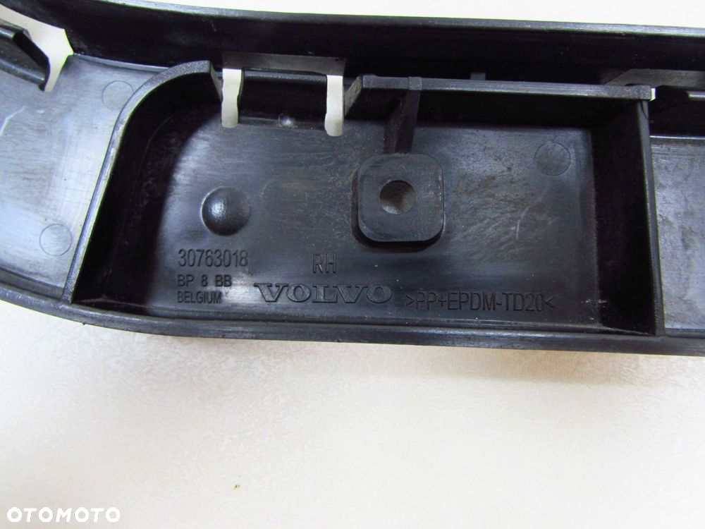 VOLVO V50 04-13 SLIZG MOCOWANIA ZDERZAKA TYL PRAWY TYLNY 30763018 - 4