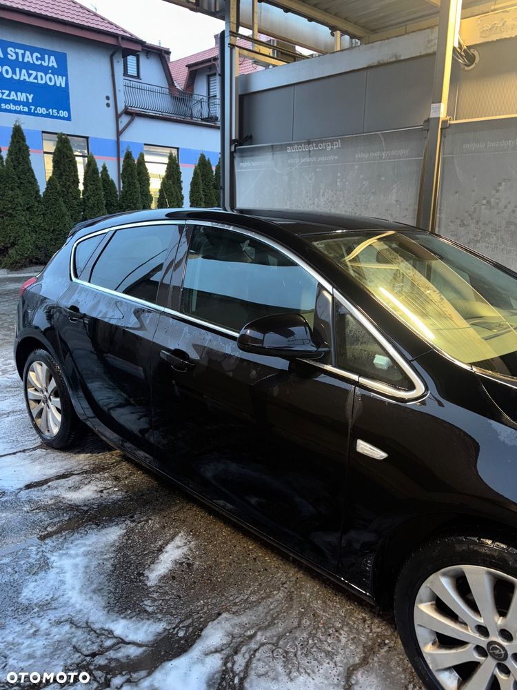 Opel Astra IV 1.4 T Cosmo - 4