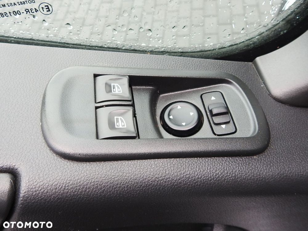 Renault MASTER SKRZYNIA TEMPOMAT KLIMATYZACJA LEDY BLIŹNIACZE KOŁA  130KM - 23