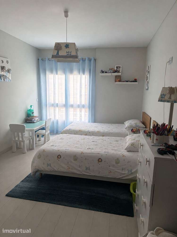 Apartamento T3 com varandas em Santo António dos Cavaleiros - Grande imagem: 5/22
