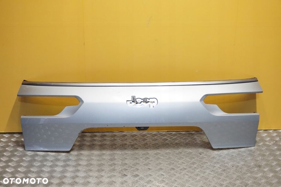 JEEP GRAND CHEROKEE 2021 2022 2023 Blenda Klapy Bagażnika Tył USA - 1