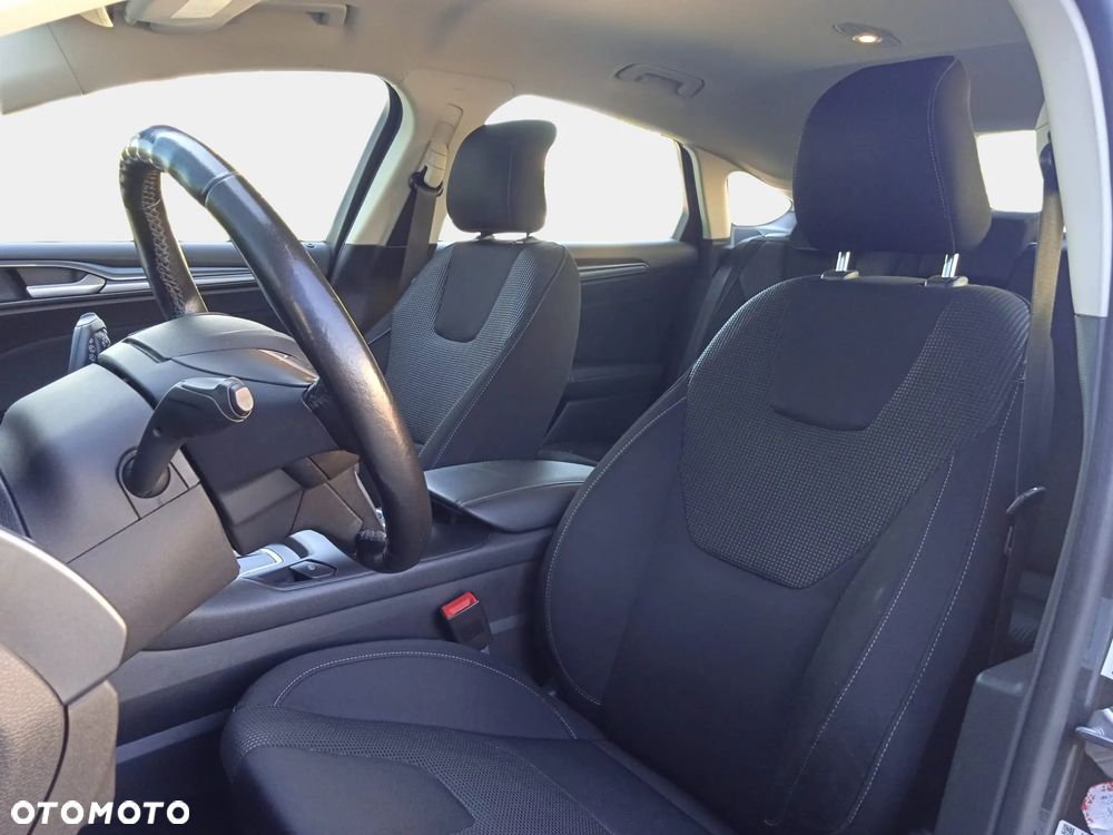 Ford Mondeo 2.0 EcoBlue Titanium - 28