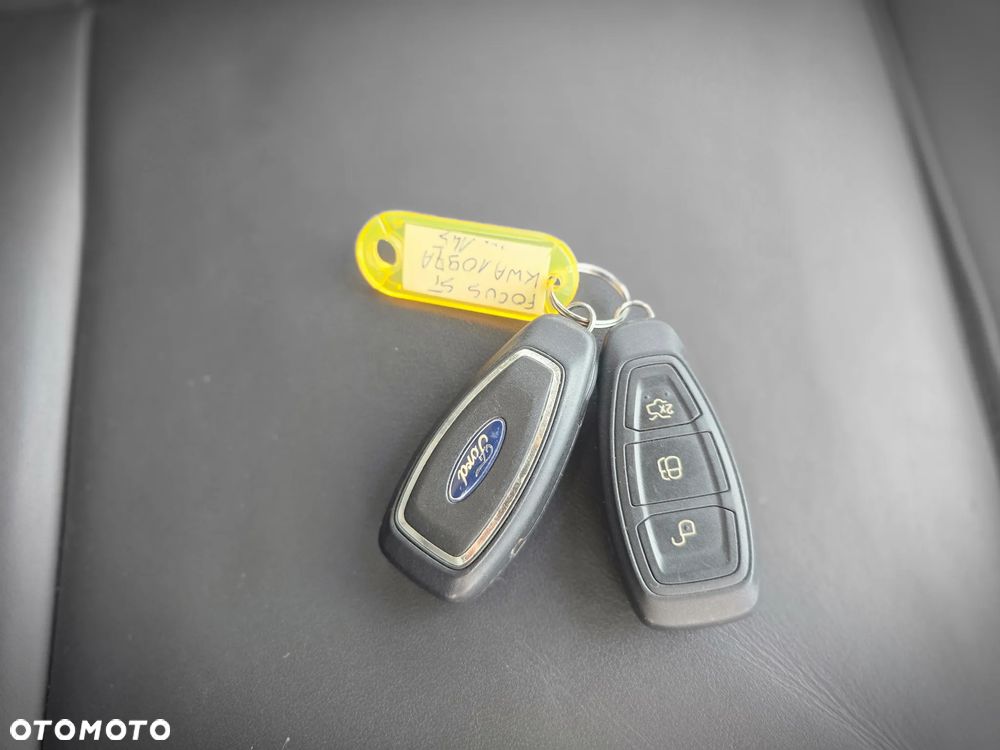 Ford Focus 2.0 EcoBoost ST - 22
