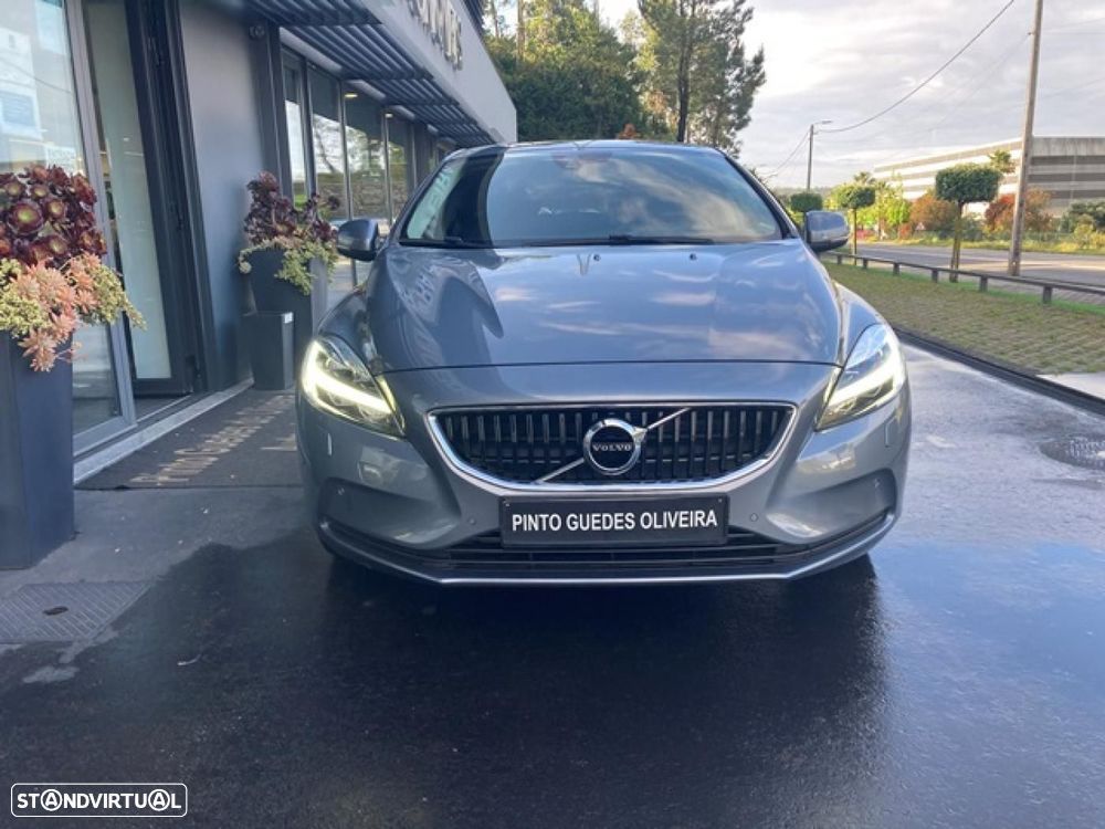 Volvo V40 T2 Momentum - 2