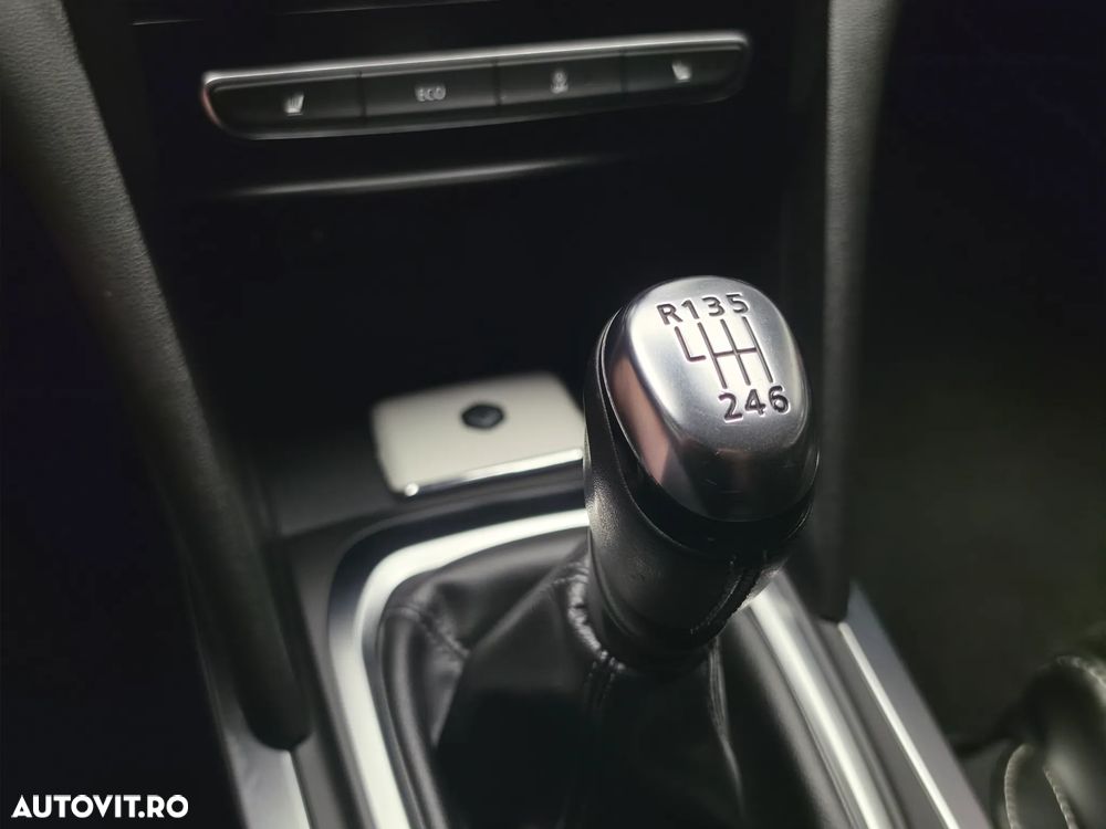 Renault Megane ENERGY TCe 130 LIMITED - 23
