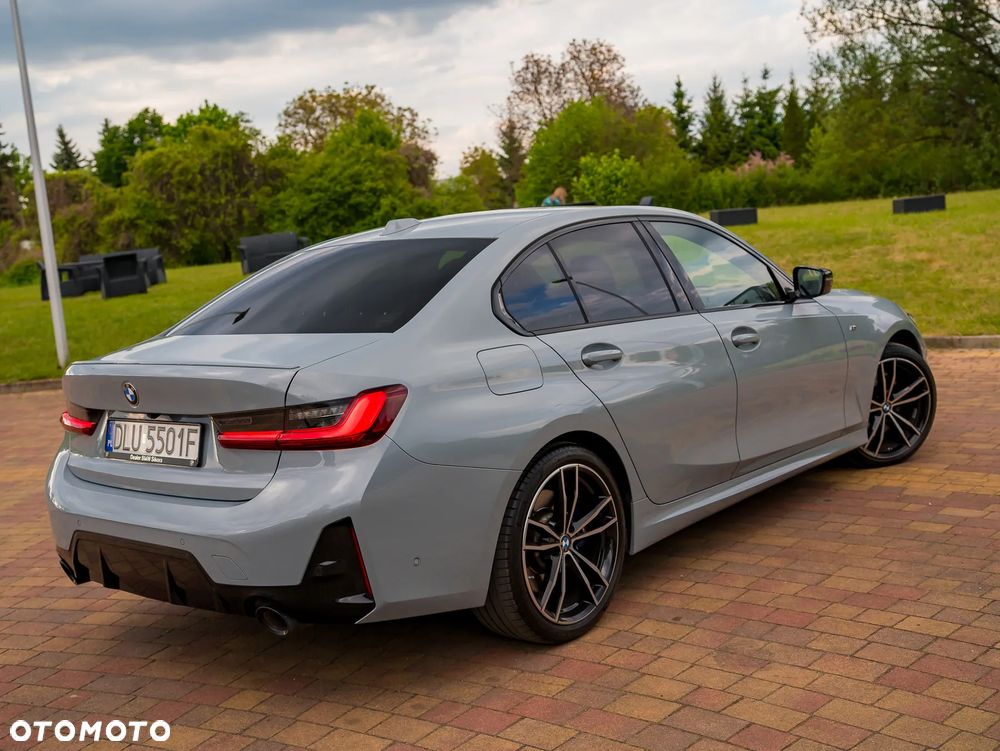 BMW Seria 3 320d xDrive Edition M Sport Shadow - 19