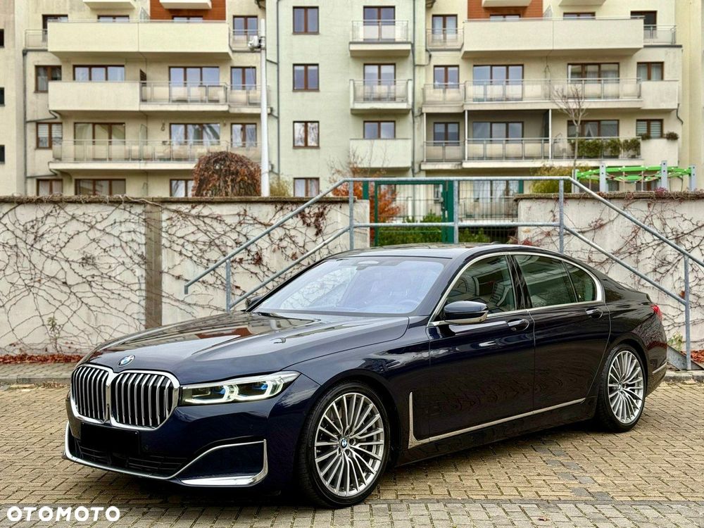 BMW Seria 7 750i xDrive sport - 17