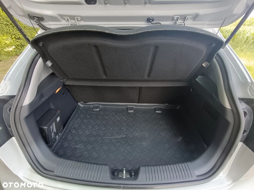 Kia Rio 1.2 XL - 11