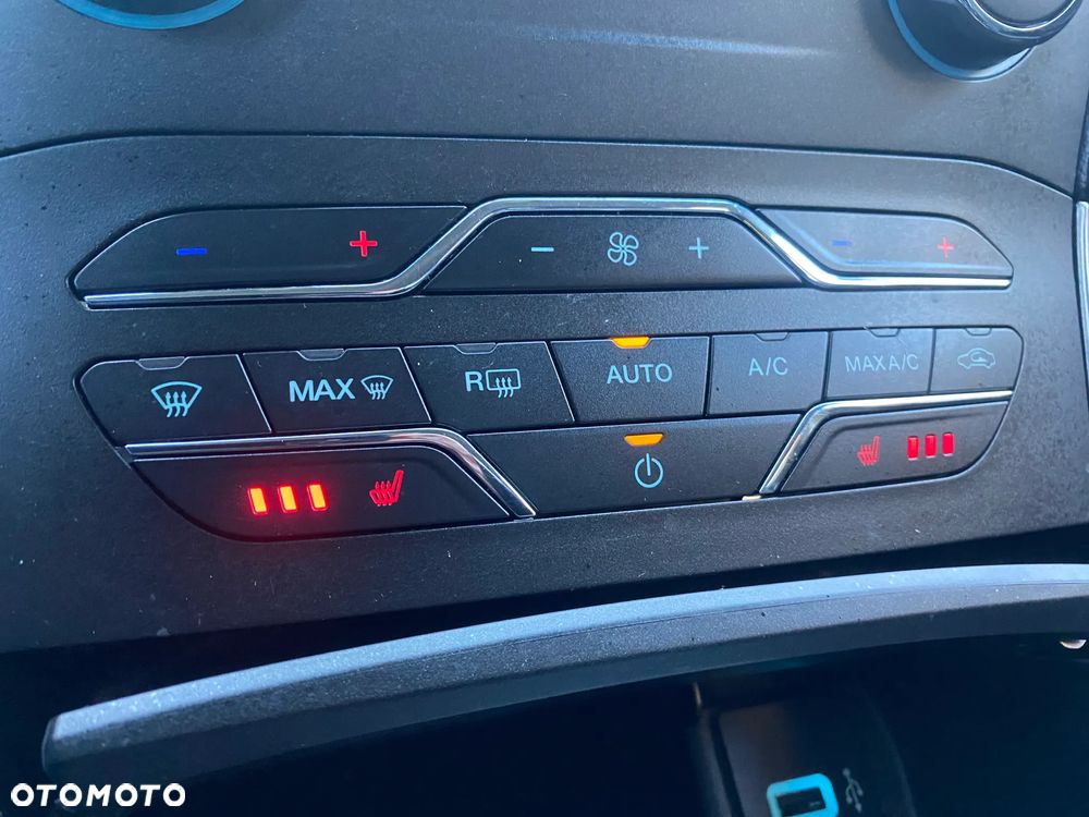 Ford Edge - 19