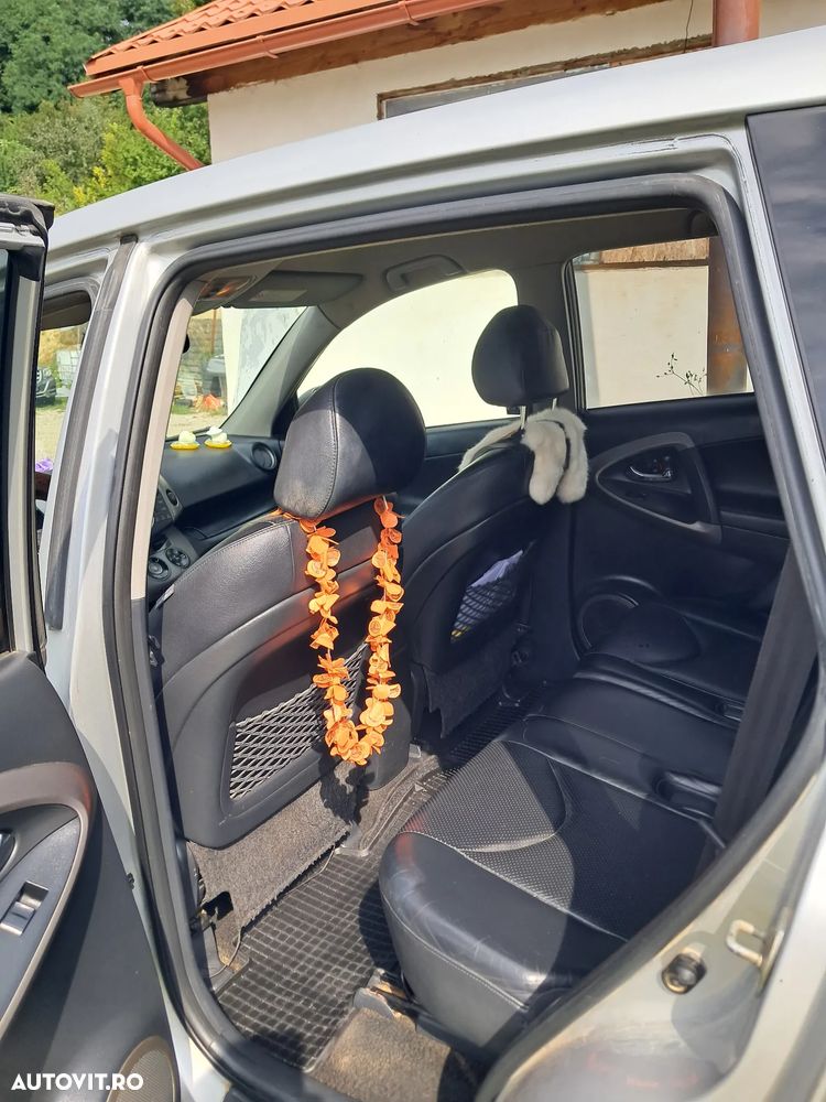 Toyota RAV4 2.2 D-4D 4x4 - 3