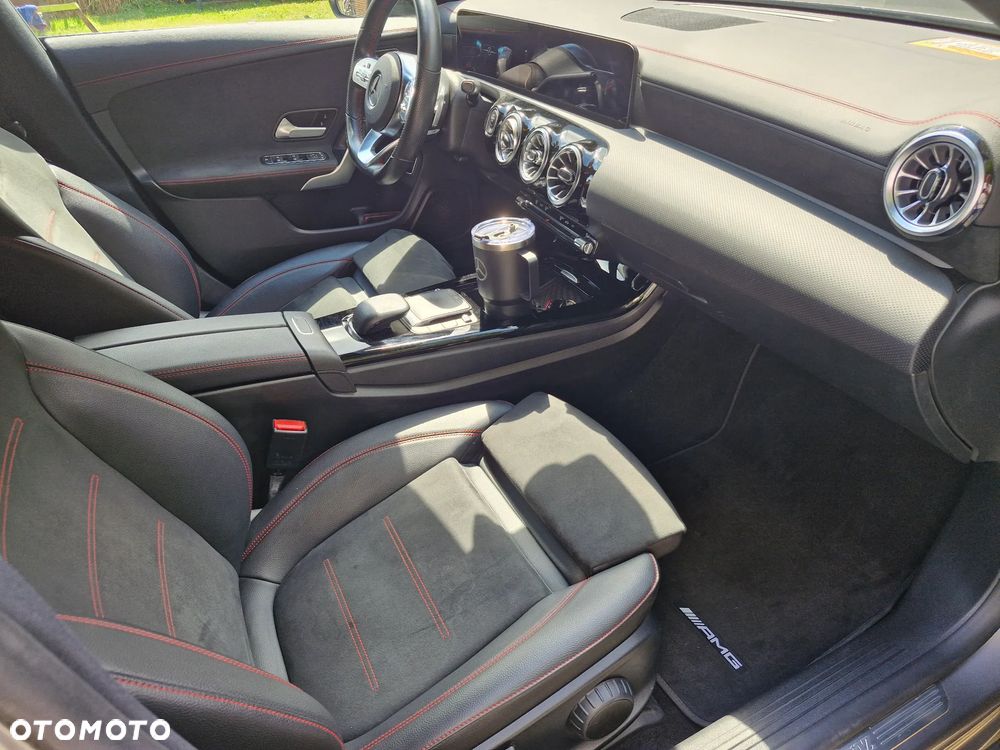 Mercedes-Benz CLA 250 7G-DCT AMG Line - 6