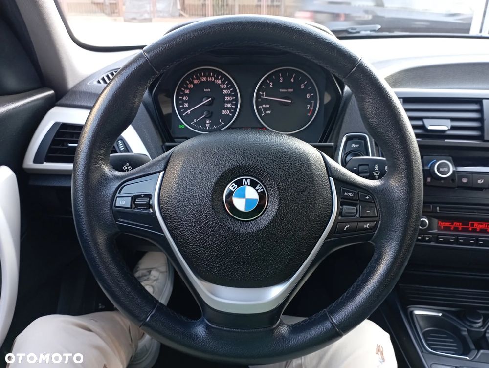 BMW Seria 1 116i - 12