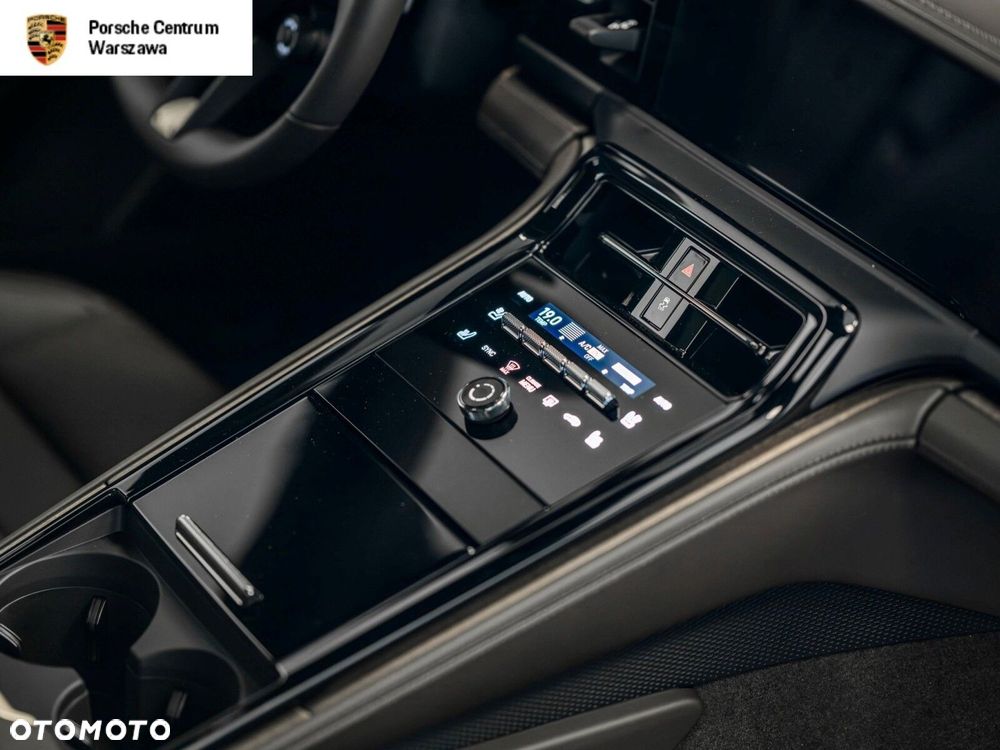 Porsche Panamera - 16