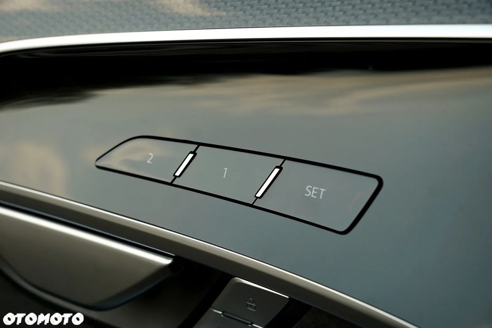 Audi S8 - 38