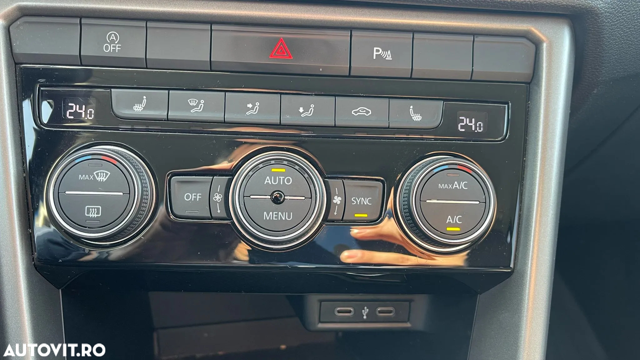 Volkswagen T-ROC 1.5 TSI DSG Design - 30