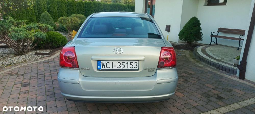 Toyota Avensis 2003 photo 3