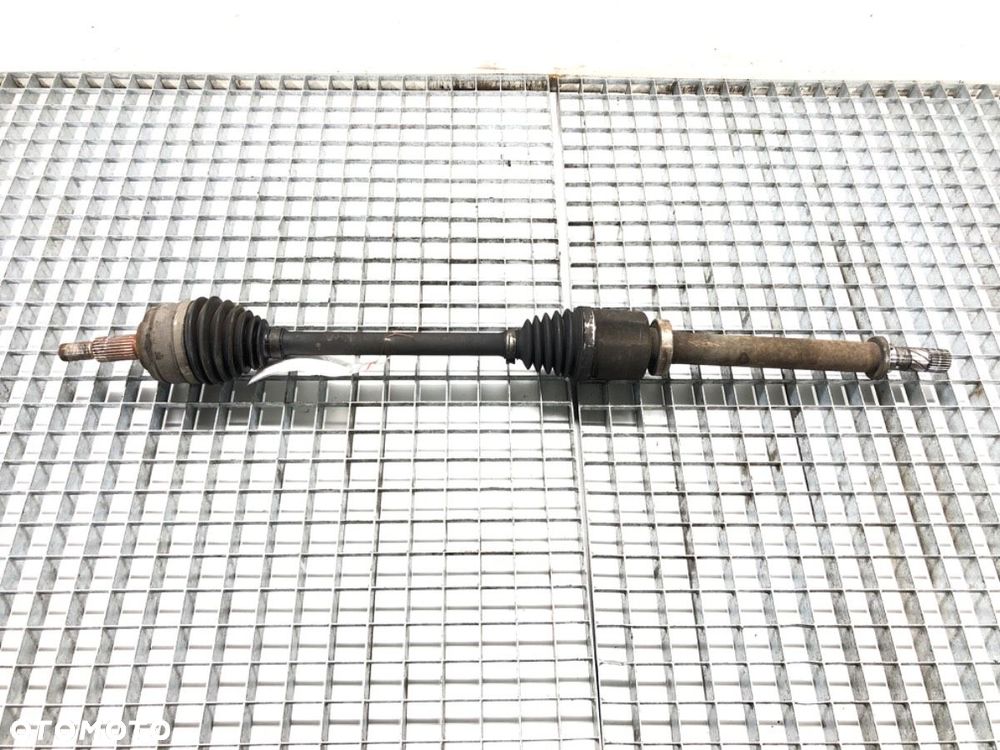 PÓŁOŚ PRAWY PRZÓD  RENAULT MEGANE III Hatchback Van (BZ_) 2008 - 2015 1.5 dCi (BZ0D, BZ1G, BZ1F, - 1