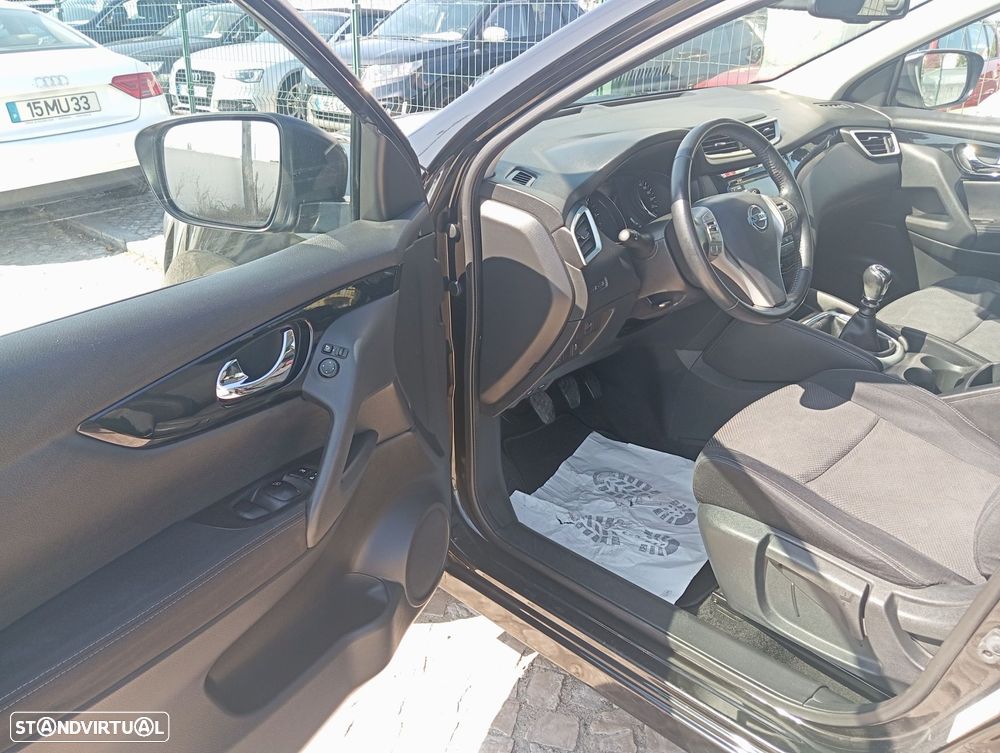 Nissan Qashqai 1.5 dCi N-Connecta 18 - 6