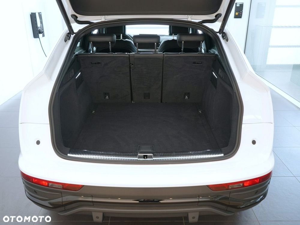 Audi Q5 Sportback - 9