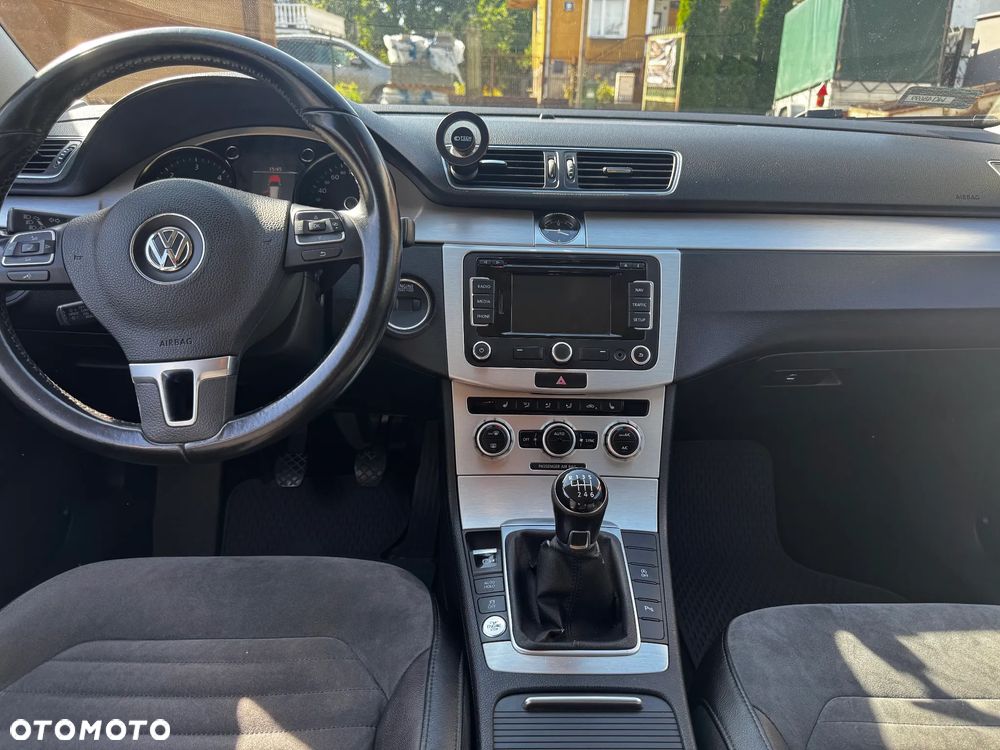 Volkswagen Passat 2.0 TDI Highline - 10