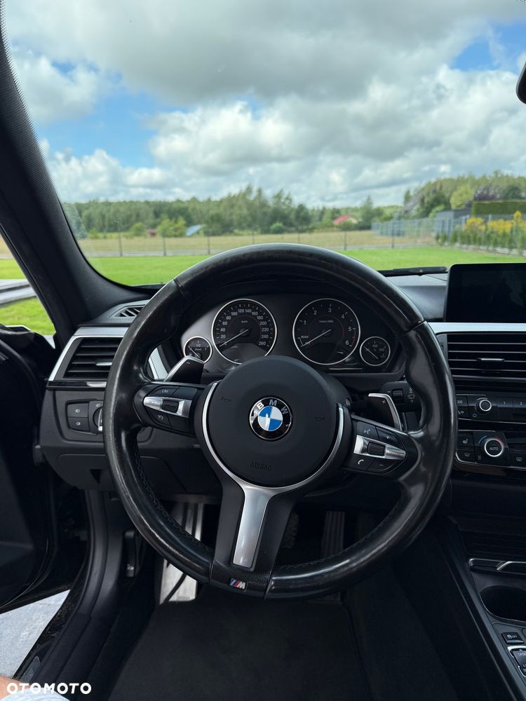 BMW Seria 3 320d M Sport - 11