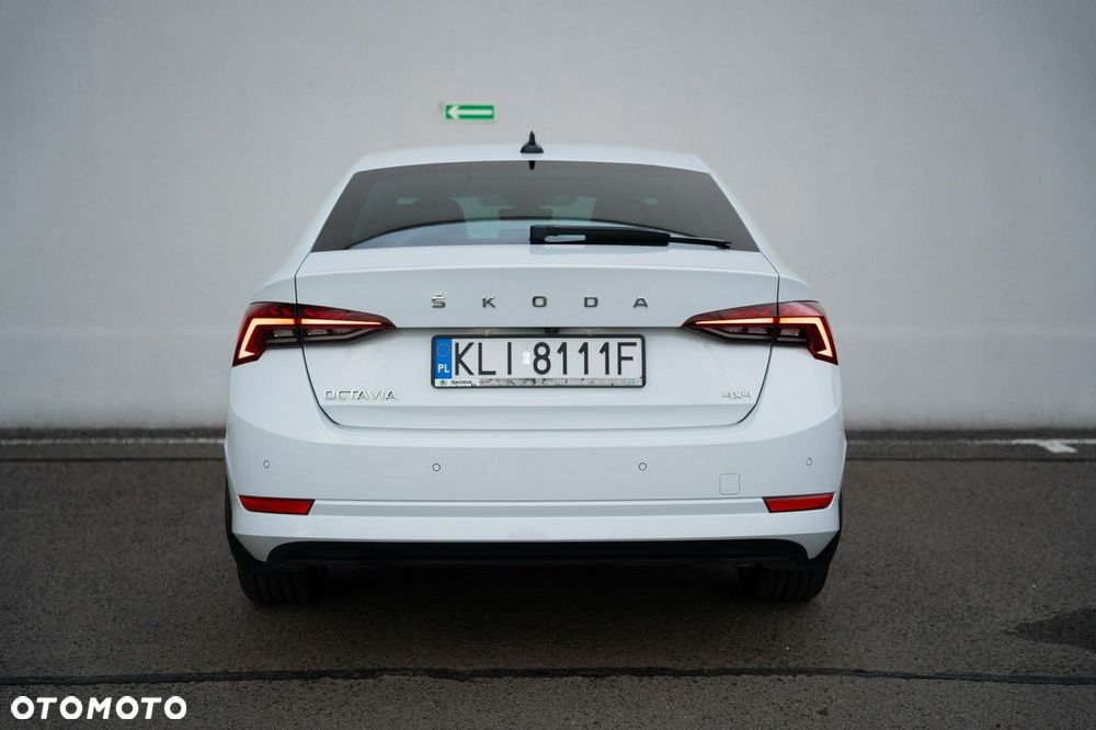 Skoda Octavia 2.0 TSI 4x4 Style DSG - 12