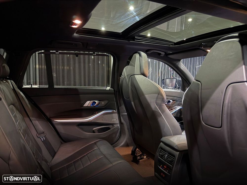 BMW 330 e Touring Pack Desportivo M Pro Auto - 50