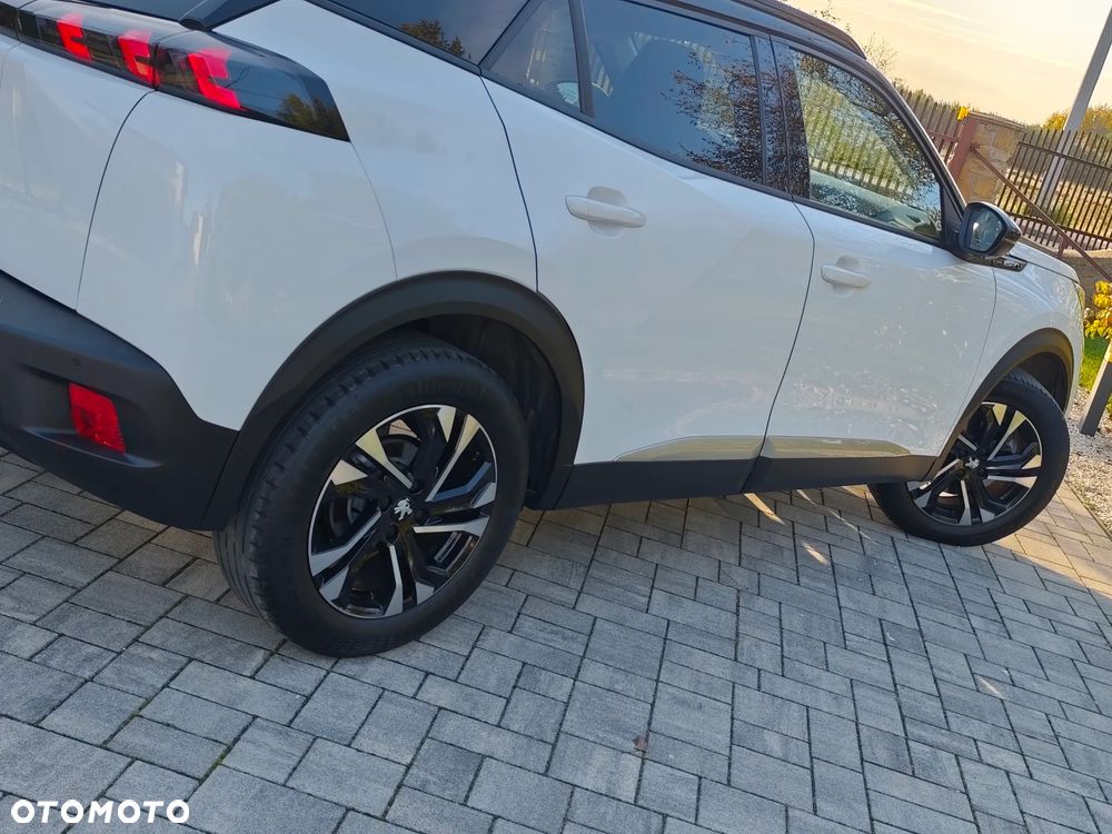 Peugeot 2008 1.5 BlueHDi Allure S&S EAT8 - 9