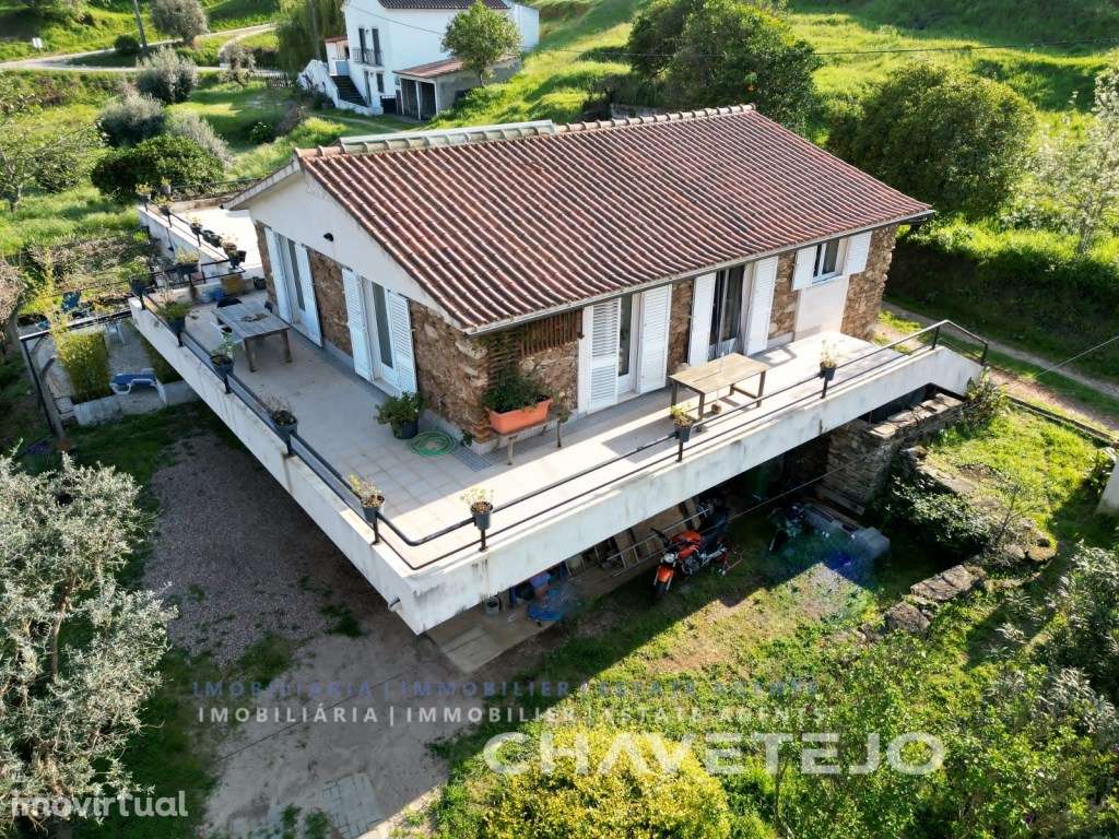 Moradia em pedra com alojamento local junto à Albufeira do Castelo ... - Grande imagem: 3/35