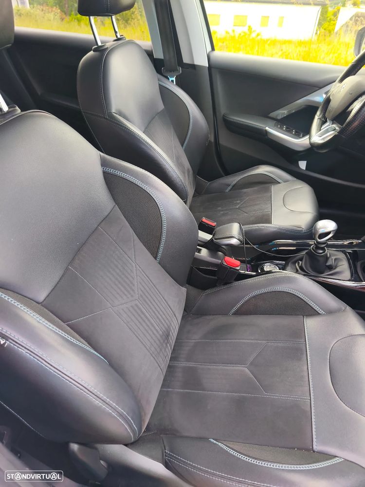Peugeot 2008 1.6 BlueHDi Crossway - 12