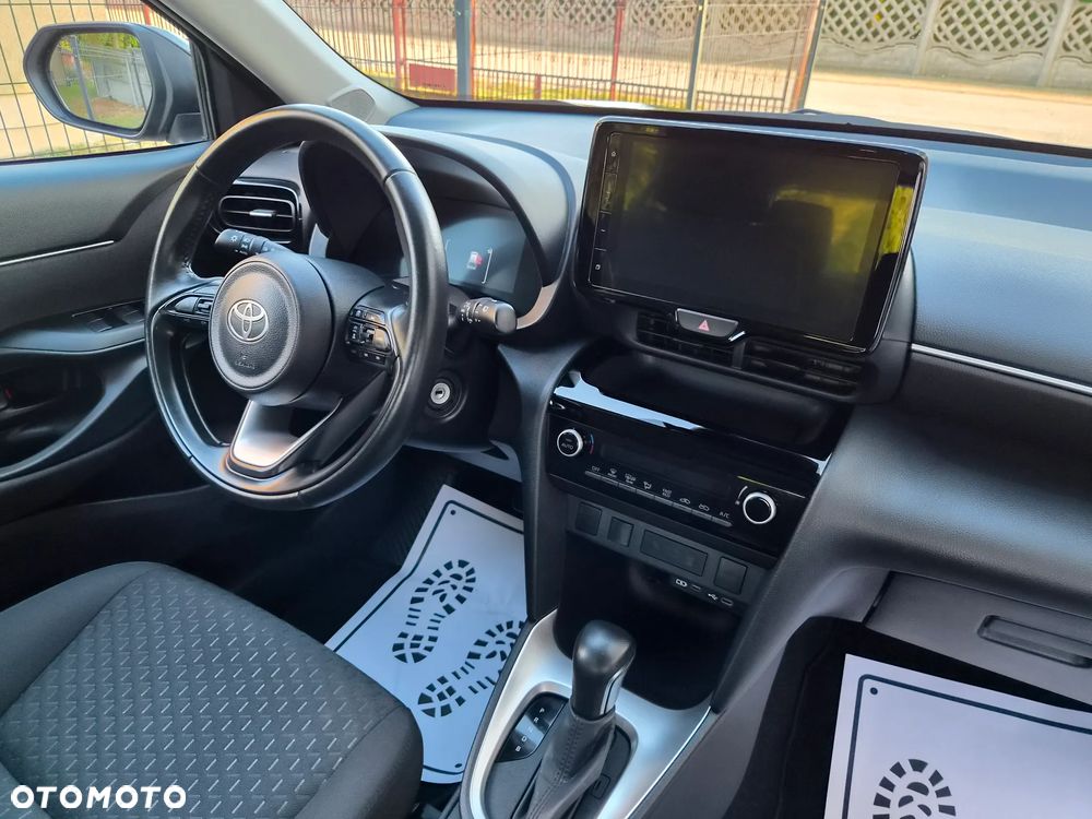 Toyota Yaris - 24