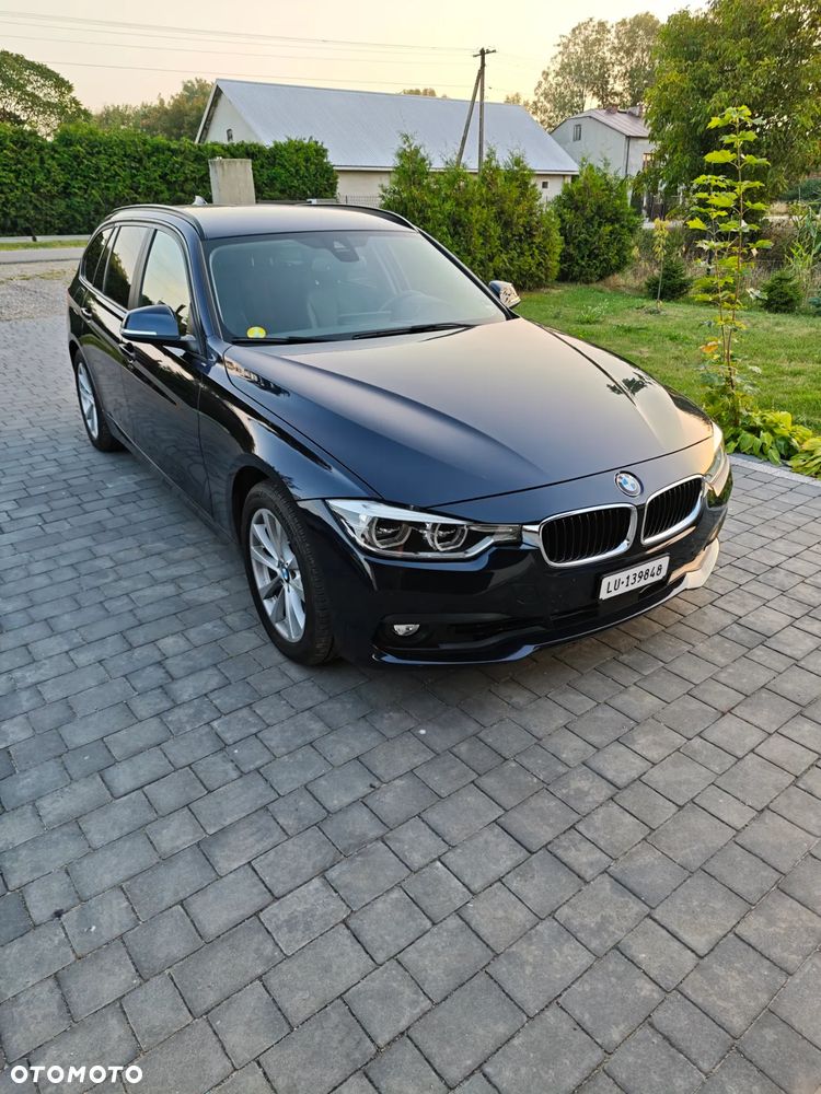 BMW Seria 3 330d Touring Sport Line - 3